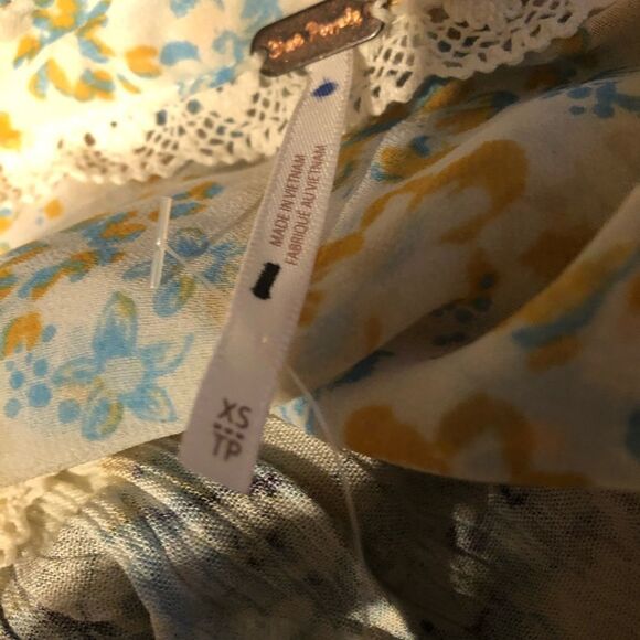 NWOT Free People Hold Onto Me Long Sleeve Size XS - Picture 8 of 8